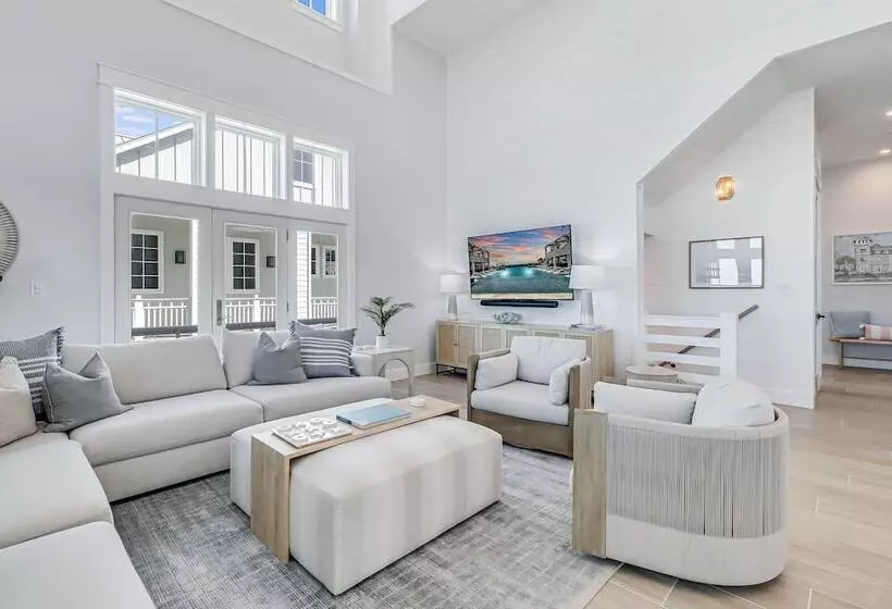 Lakeside Luxury 230 Lak