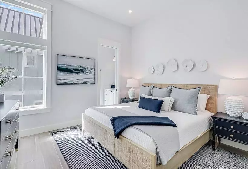 Lakeside Luxury 230 Lak