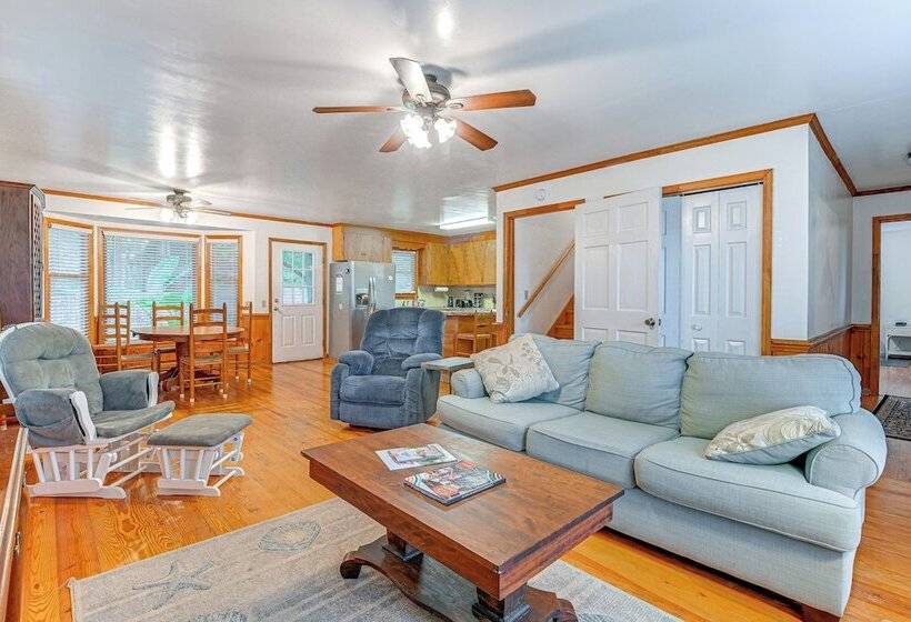 Murrells Inlet Home W/ Deck ~ 4 Mi To Marsh Walk!