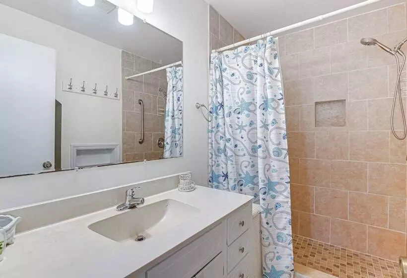 Murrells Inlet Home W/ Deck ~ 4 Mi To Marsh Walk!