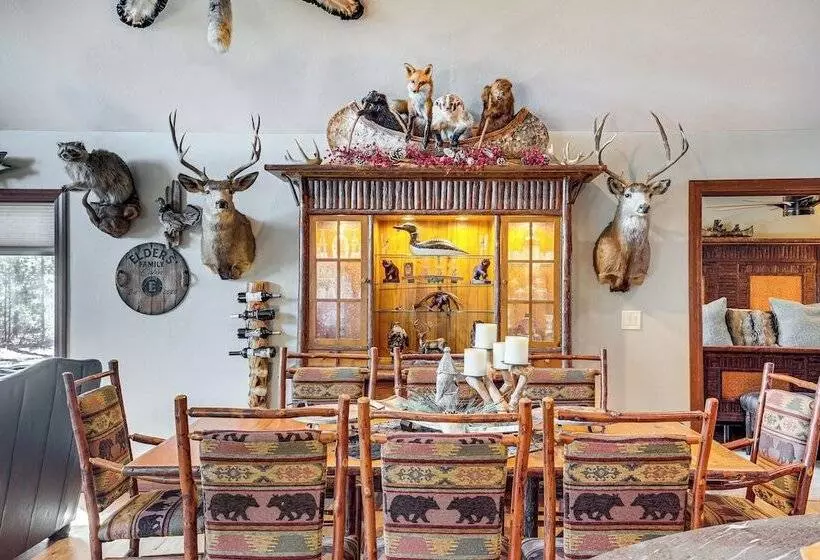 Northwood Tours Escape : Hot Tub & Lake Access!