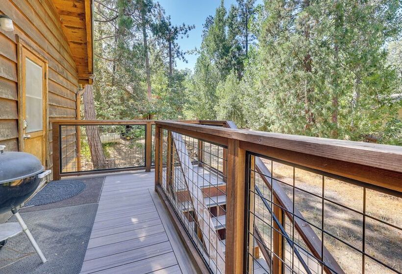 Peaceful Wooden Cabin, 2 Mi To Bass Lake!