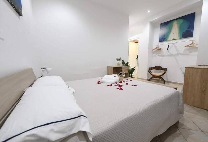 پانسیون Room In Apartment   Terrasinipalermovacation For 2 Guests