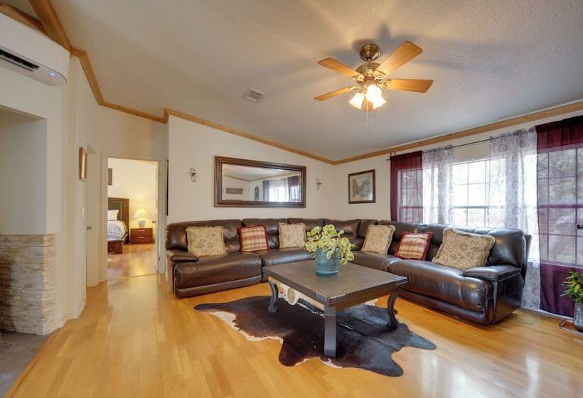 Pet Friendly Blanco Home W/ Private Deck!