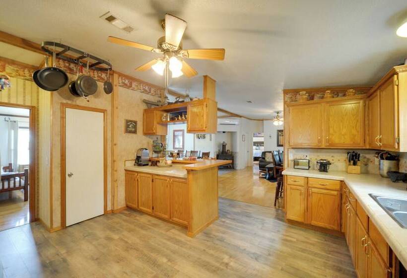 Pet Friendly Blanco Home W/ Private Deck!
