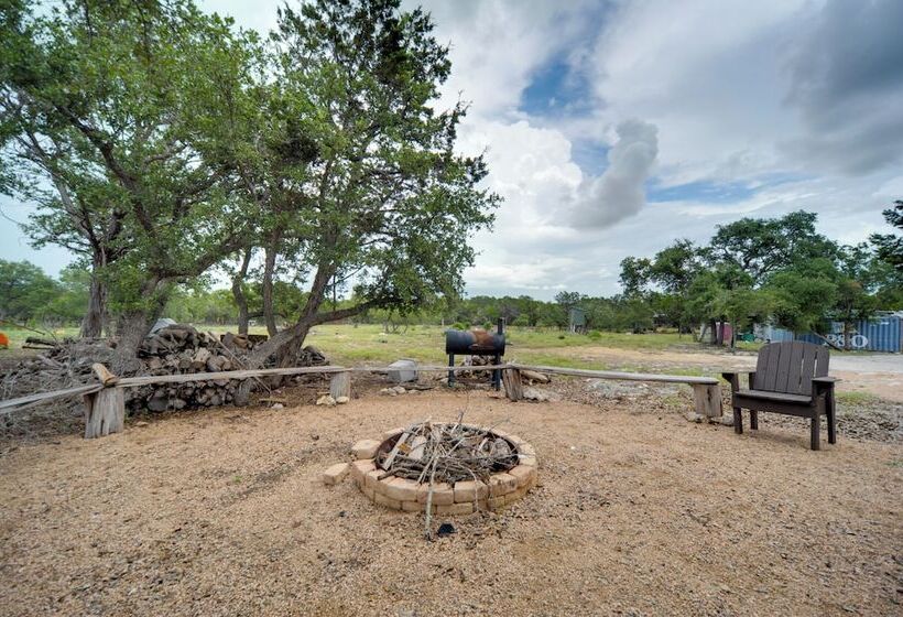 Pet Friendly Blanco Home W/ Private Deck!