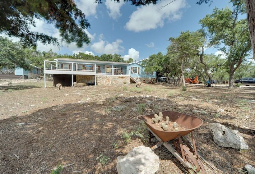 Pet Friendly Blanco Home W/ Private Deck!