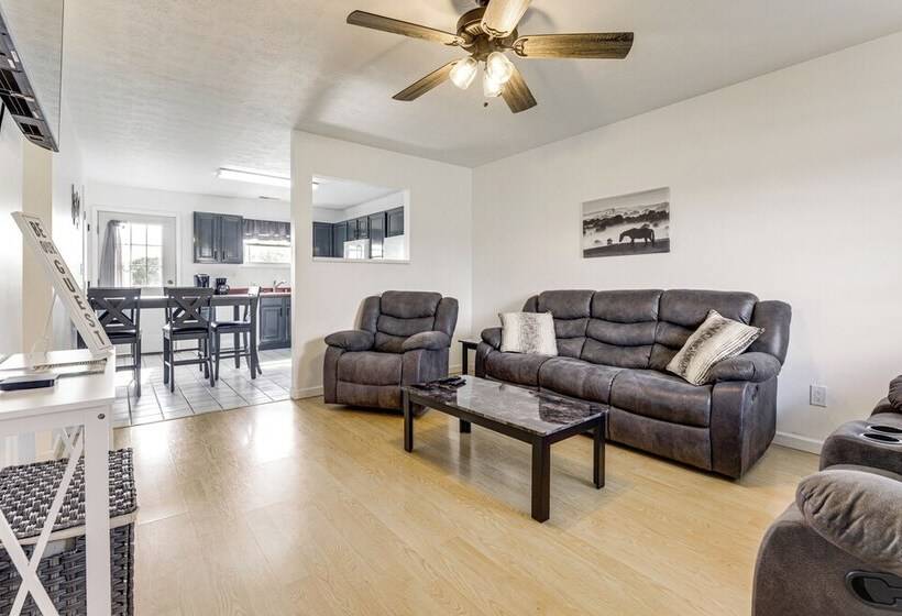 Quiet Dry Ridge Home W/ Yard   Near Ark Encounter!