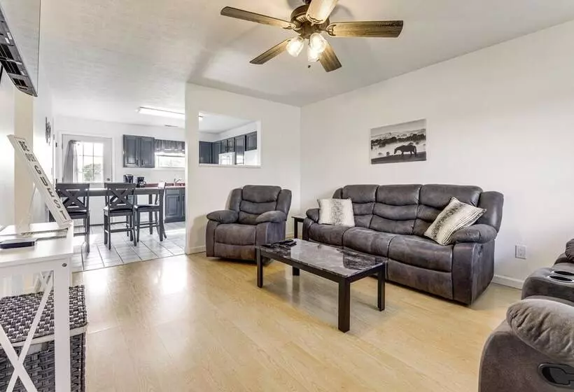 Quiet Dry Ridge Home W/ Yard   Near Ark Encounter!