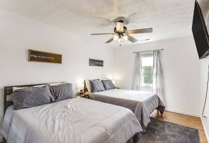 Quiet Dry Ridge Home W/ Yard   Near Ark Encounter!