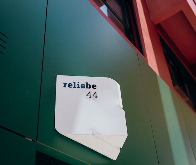 Reliebe 44