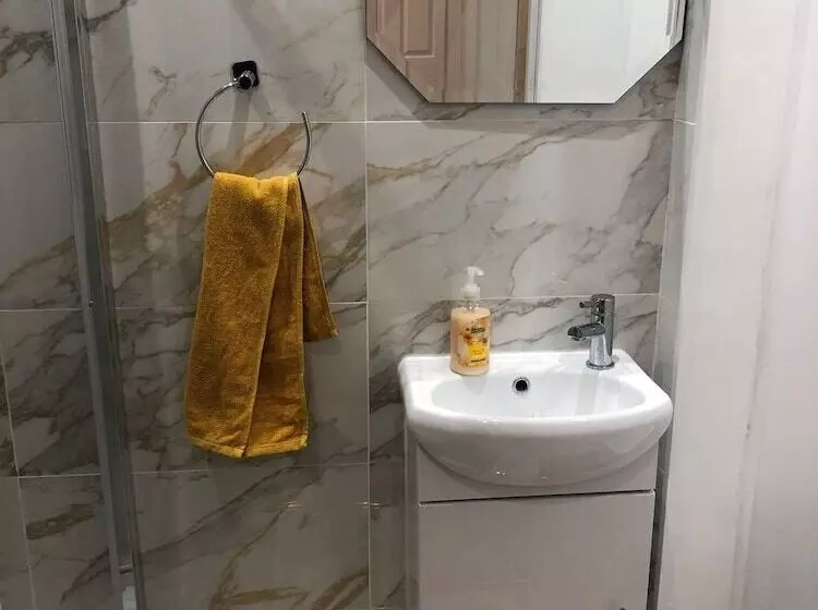 レジデンス Charming 2 Bed House In Birchington Town Centre