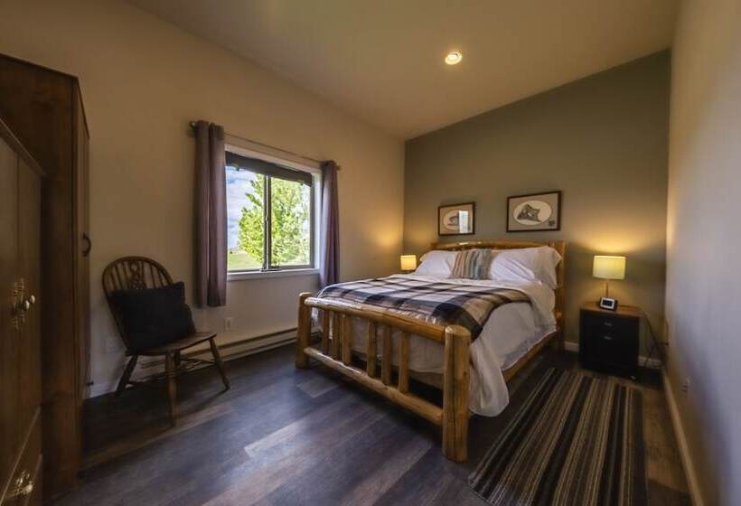 Saddlehorn Ridge Cabin