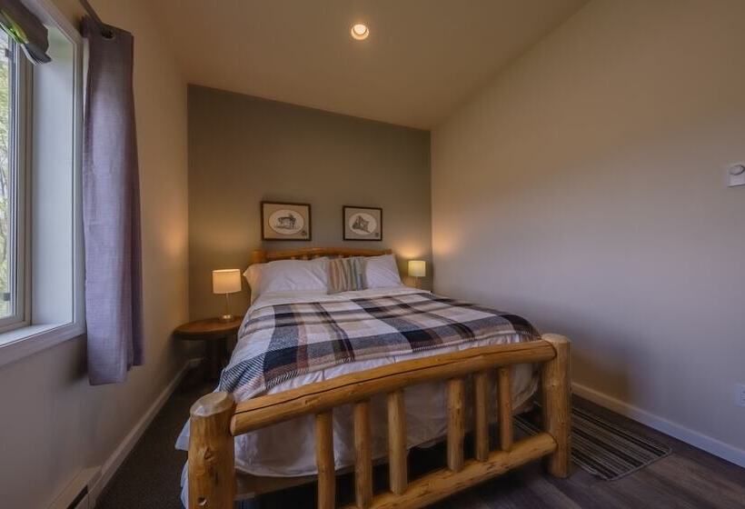 Saddlehorn Ridge Cabin