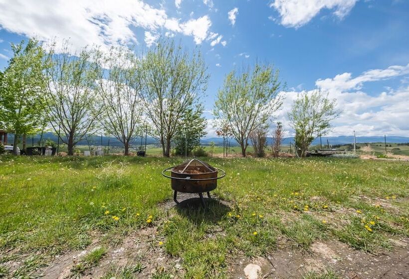Saddlehorn Ridge Cabin