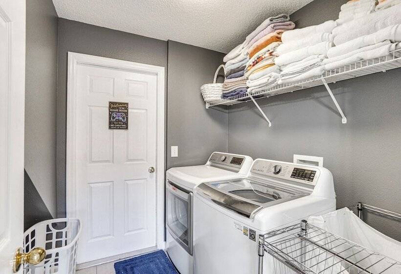 4 Mi To Disney World: Spacious Villa W/ Game Room!