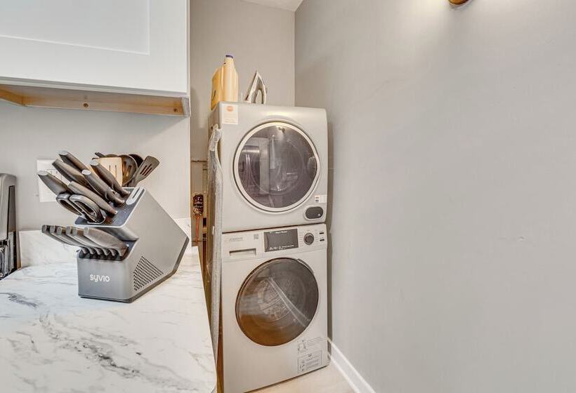 University Of Akron Retreat: Dogs Welcome!