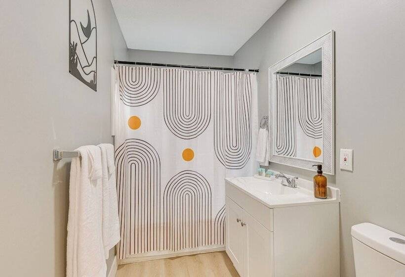 University Of Akron Retreat: Dogs Welcome!