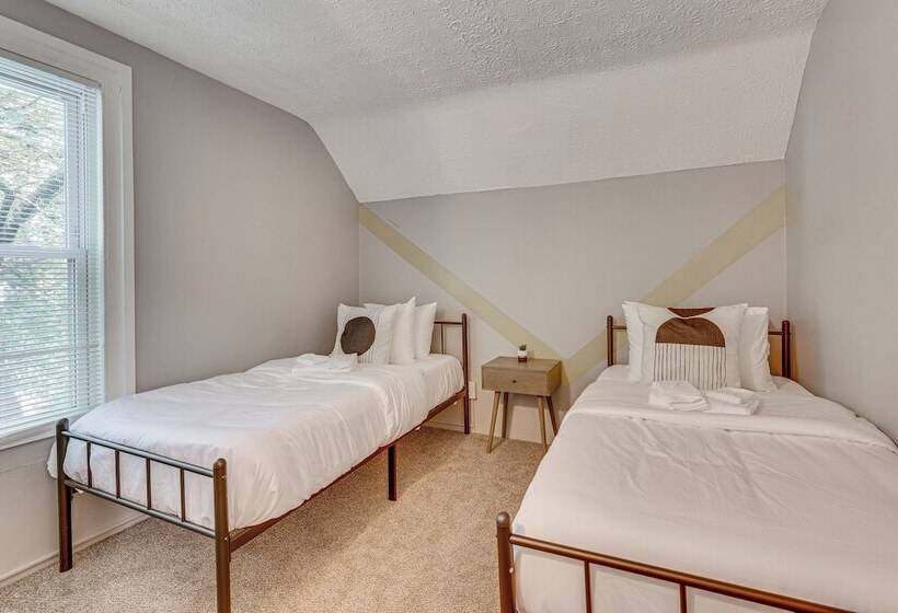 University Of Akron Retreat: Dogs Welcome!