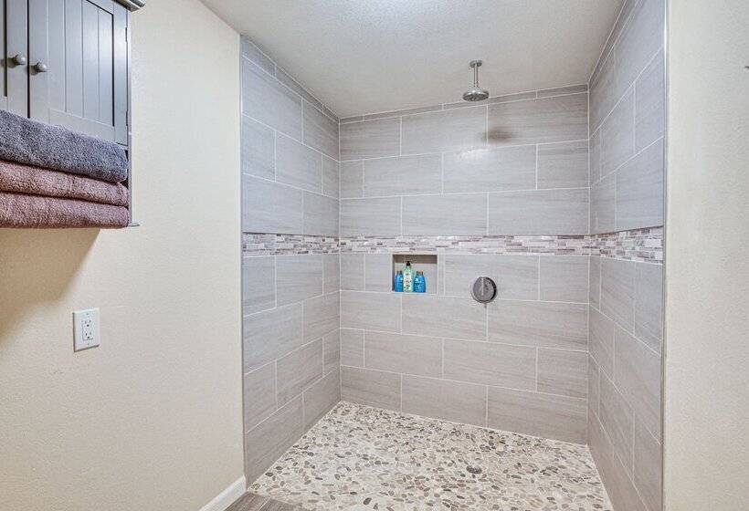 Updated El Centro Home W/ Private Patio