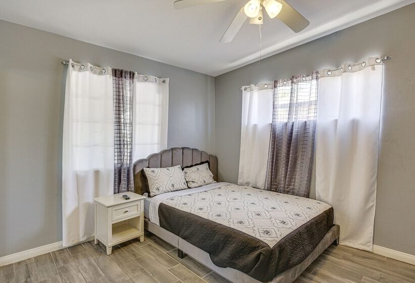 Updated El Centro Home W/ Private Patio