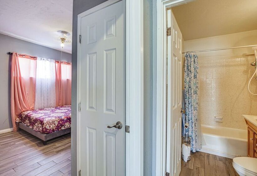 Updated El Centro Home W/ Private Patio