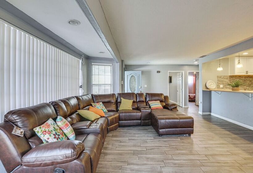 Updated El Centro Home W/ Private Patio