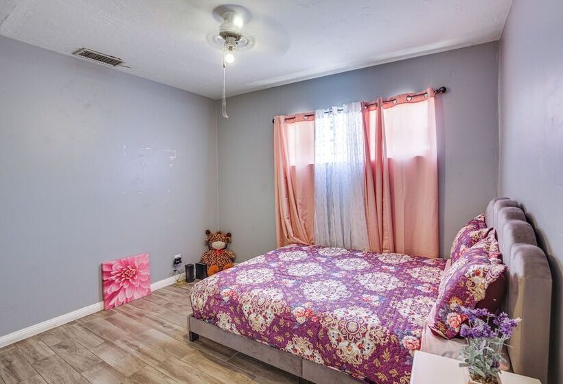 Updated El Centro Home W/ Private Patio