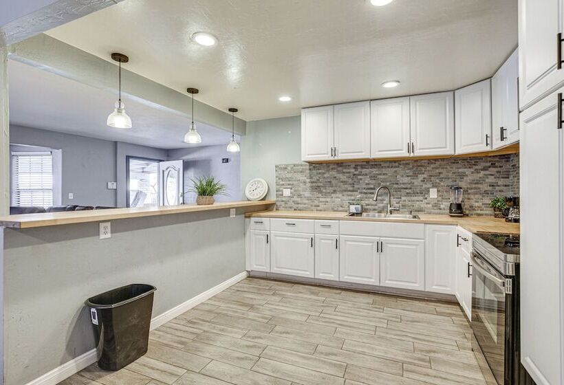 Updated El Centro Home W/ Private Patio