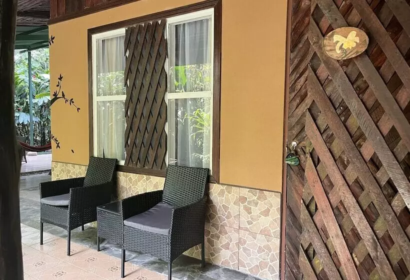 Aamiaismajoitus (B&B) Chilamate Rainforest Eco Retreat