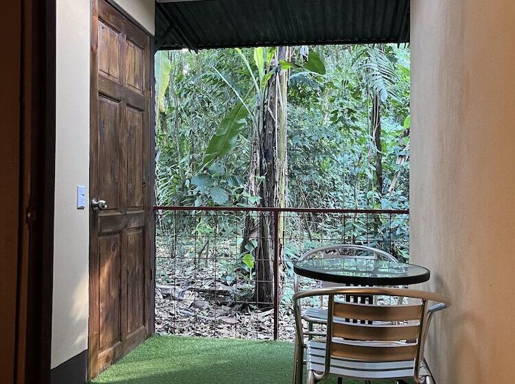 ベッドアンドブレックファースト Chilamate Rainforest Eco Retreat