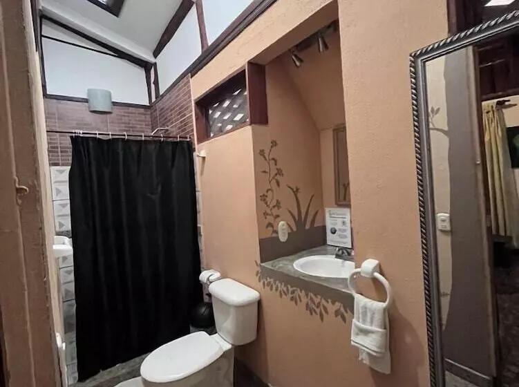 Aamiaismajoitus (B&B) Chilamate Rainforest Eco Retreat