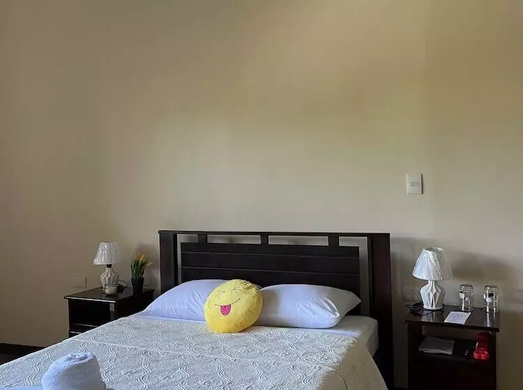 Aamiaismajoitus (B&B) Chilamate Rainforest Eco Retreat