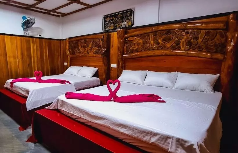 تختخواب و صبحانه Maika Safari Lodge
