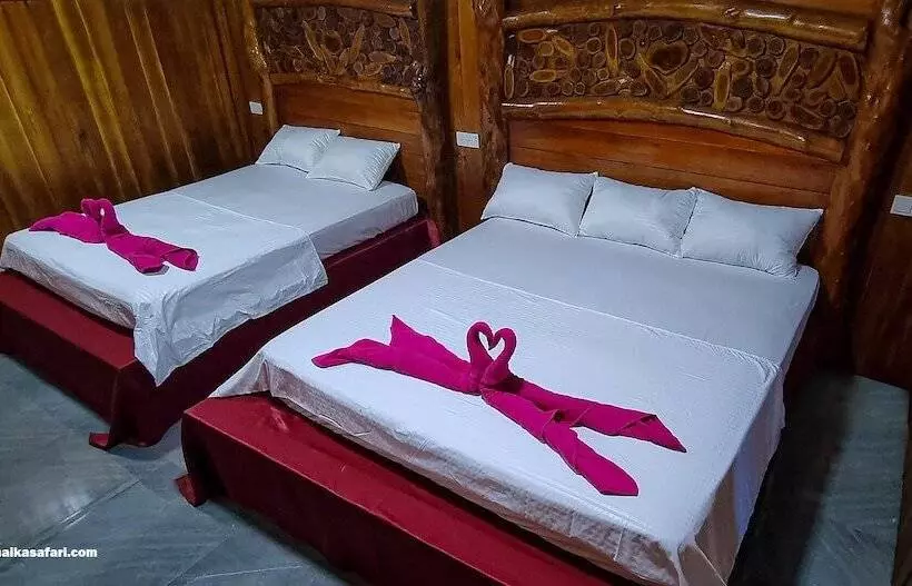 تختخواب و صبحانه Maika Safari Lodge