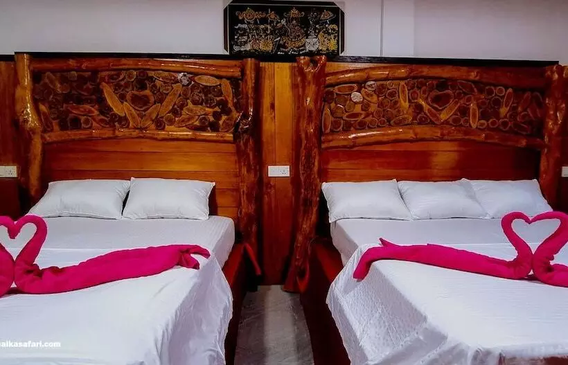 تختخواب و صبحانه Maika Safari Lodge