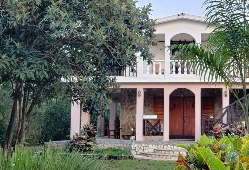 تختخواب و صبحانه Rancho Pino Y Sol