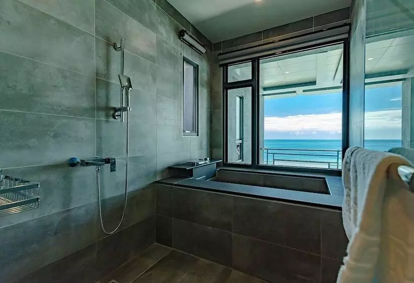 تختخواب و صبحانه Seaview Villa Coastal Estate