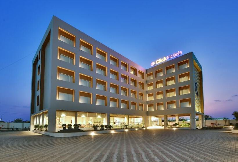 Click Hotel Pithampur