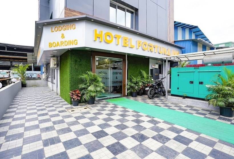 Fabhotel Fortuna Inn