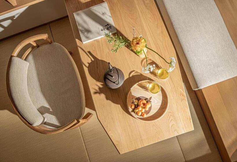 Four Seasons Hotel Osaka