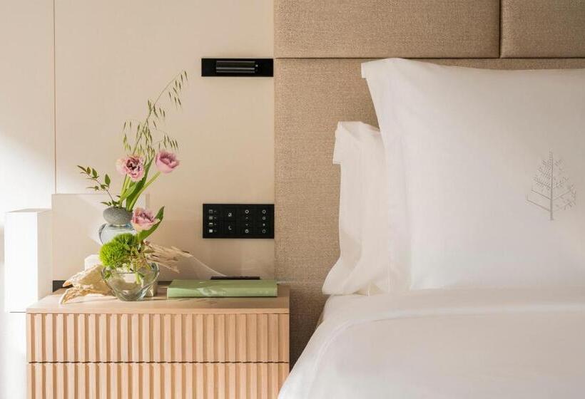 Four Seasons Hotel Osaka