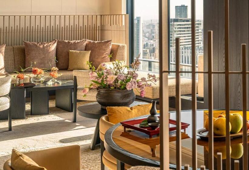 Four Seasons Hotel Osaka