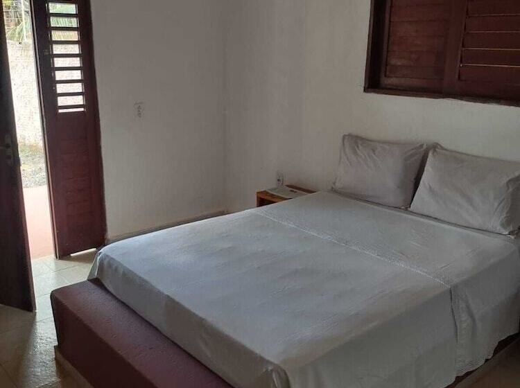 簡易ホテル Tropicana Kite Village