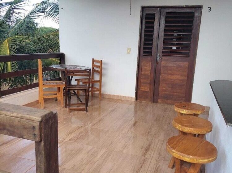 簡易ホテル Tropicana Kite Village