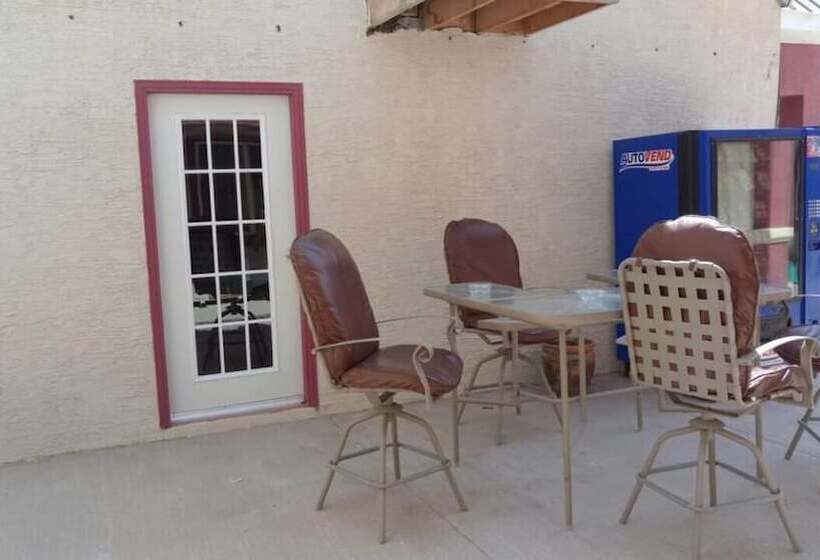 호텔 Alojamiento Alpha