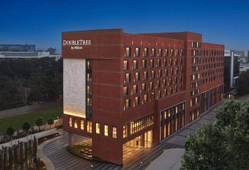 هتل Doubletree By Hilton Bengaluru Whitefield