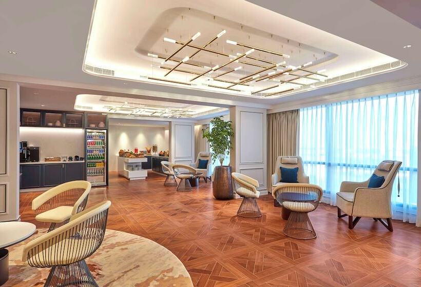 هتل Doubletree By Hilton Bengaluru Whitefield