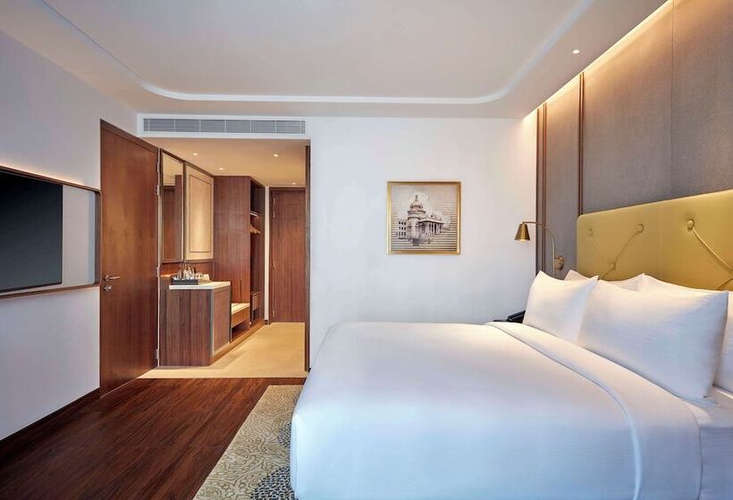هتل Doubletree By Hilton Bengaluru Whitefield