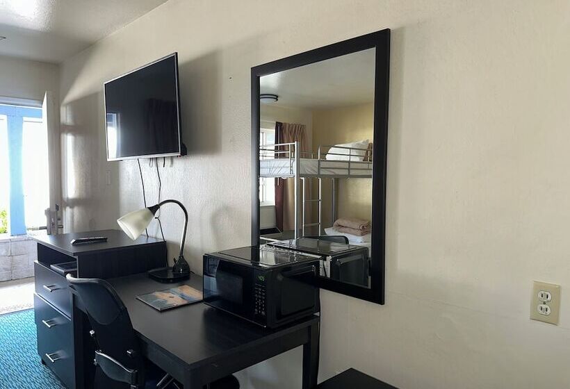 هتل Elevation Lodge